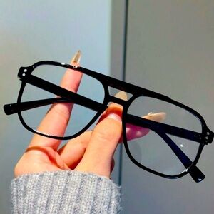 Black fashion glasses